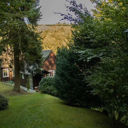 Tannenhaeuschen Sauerland * 슈말렌부르크